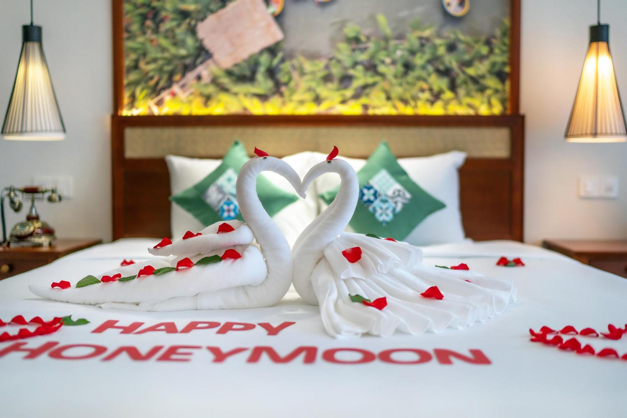 Amina Lantana Hoi An Hotel & Spa Buitenkant foto